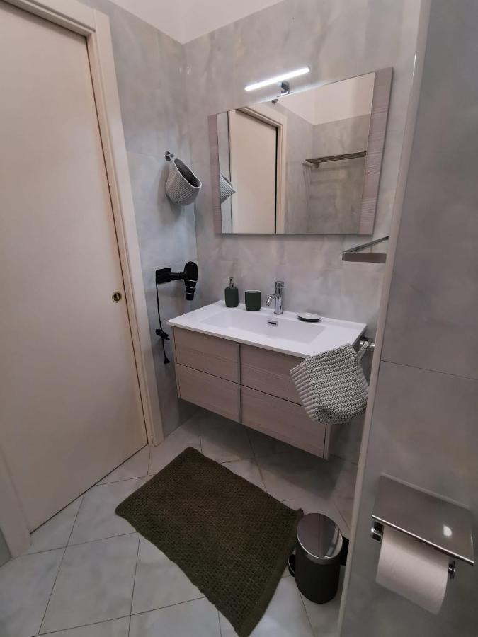 Comfort Apartment And Terrace Nel Cuore Di バーリ エクステリア 写真
