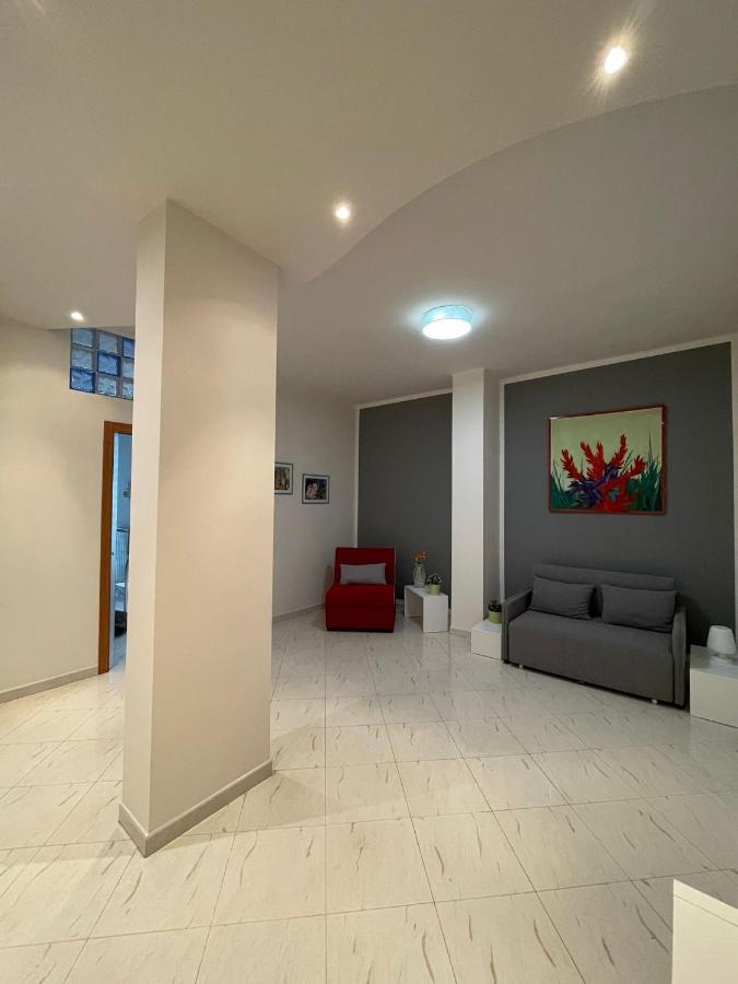 Comfort Apartment And Terrace Nel Cuore Di バーリ エクステリア 写真