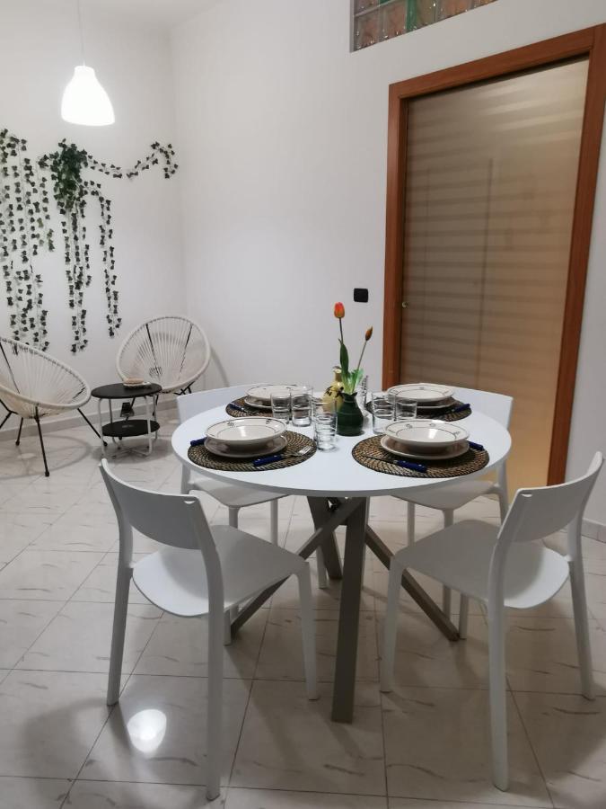 Comfort Apartment And Terrace Nel Cuore Di バーリ エクステリア 写真